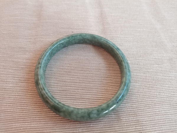 古玩玉器天然翡翠素紋手鐲拍賣,當前價格96元