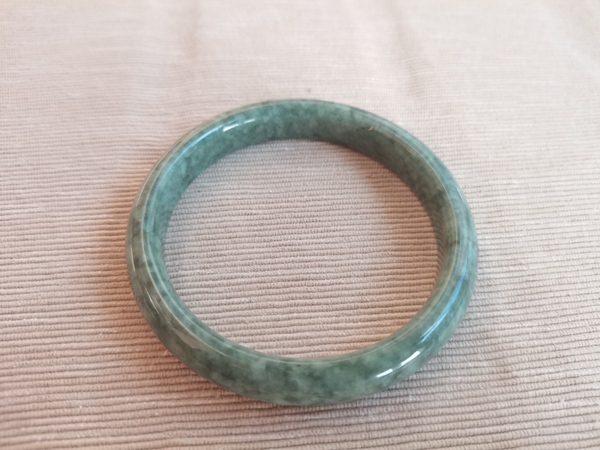 古玩玉器天然翡翠素紋手鐲拍賣,當前價格96元