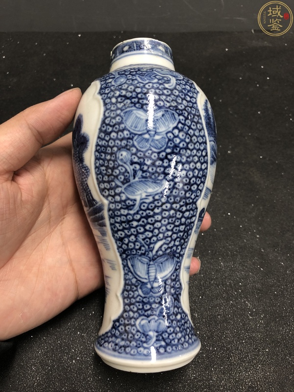 古玩陶瓷清乾隆(己保真)青花開窗山水樓閣人物故事紋雞腿瓶拍賣,當(dāng)前價(jià)格1288元
