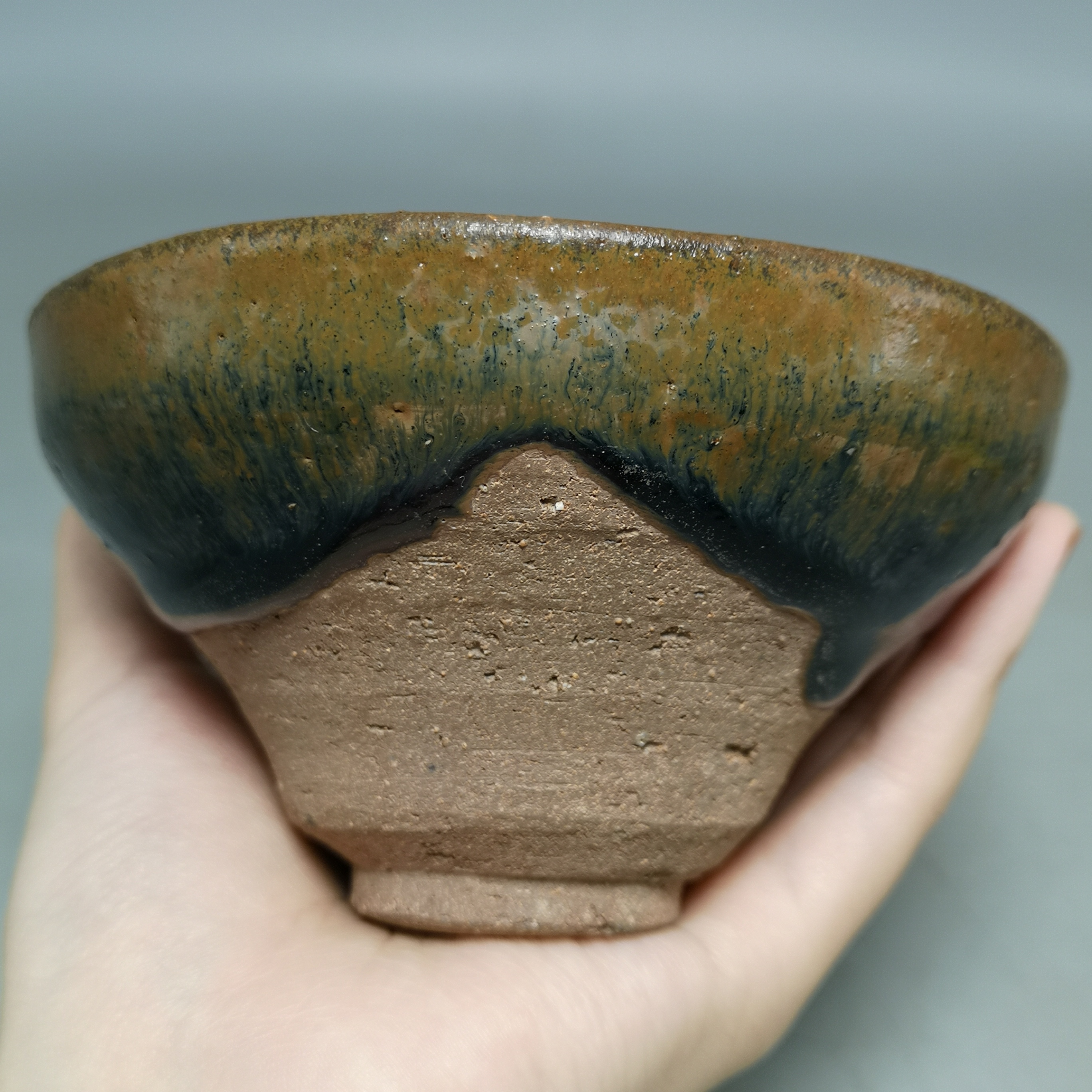 域鉴古玩】宋代建盏建窑兔毫盏茶盏拍卖价格/图片/值多少钱