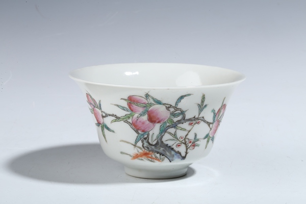 古玩陶瓷粉彩九桃紋茶碗一對(duì)拍賣(mài),當(dāng)前價(jià)格8500元
