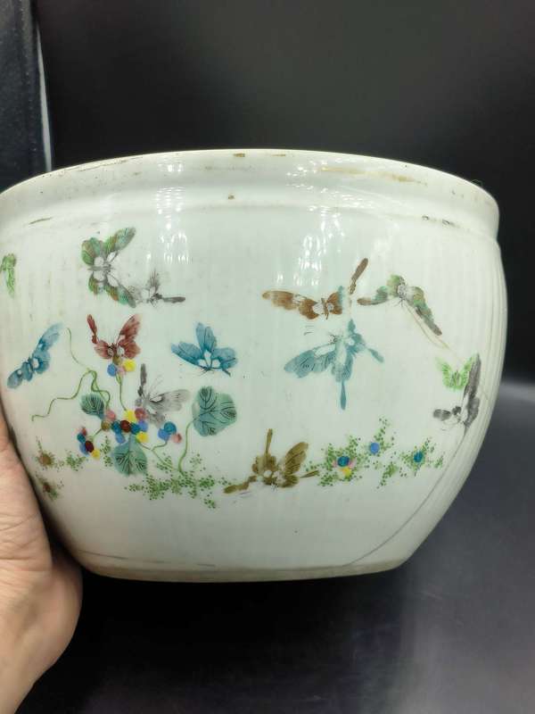 古玩陶瓷晚清粉彩花蝶紋案缸拍賣,當前價格600元