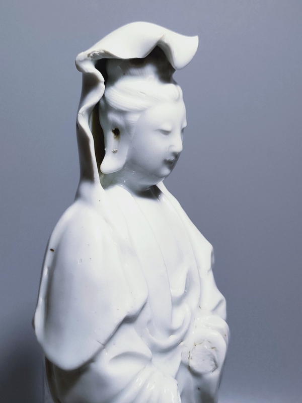 古玩陶瓷清中期德化窯觀音像拍賣,當前價格3800元