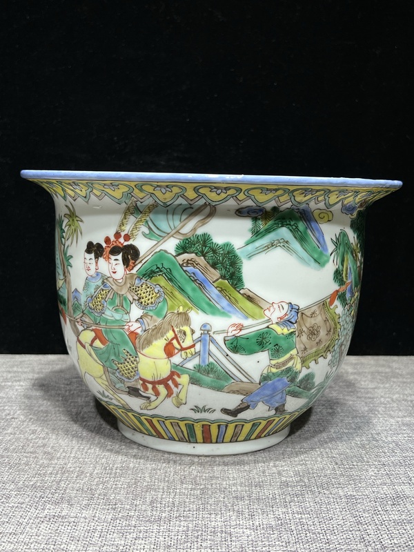古玩陶瓷五彩刀馬人物穆桂英掛帥花盆拍賣,當(dāng)前價(jià)格7500元