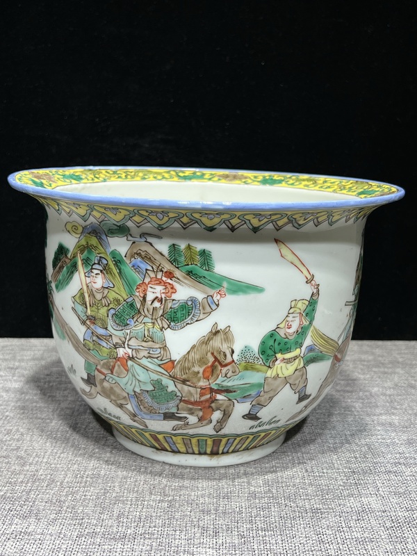 古玩陶瓷五彩刀馬人物穆桂英掛帥花盆拍賣,當(dāng)前價(jià)格7500元