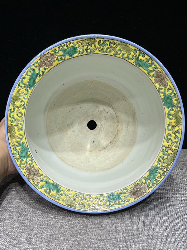 古玩陶瓷五彩刀馬人物穆桂英掛帥花盆拍賣,當(dāng)前價(jià)格7500元