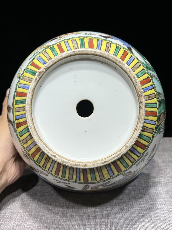 古玩陶瓷五彩刀馬人物穆桂英掛帥花盆拍賣,當(dāng)前價(jià)格7500元