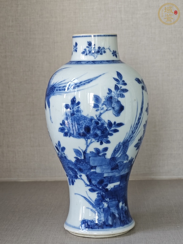 古玩康熙·青花錦雞牡丹紋雞腿瓶真品鑒賞圖