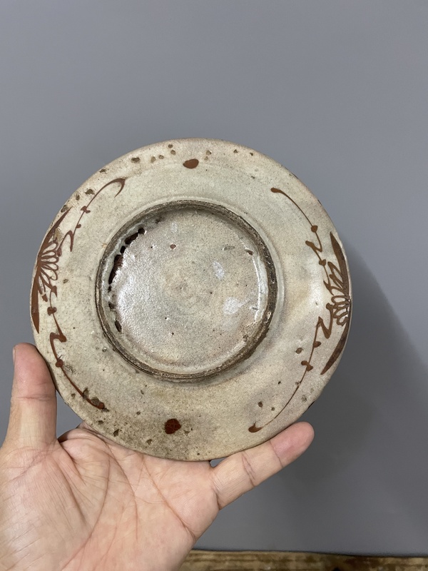 古玩陶瓷紅綠彩一路連科紋折沿盤拍賣,當(dāng)前價(jià)格6300元