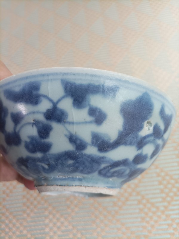 古玩陶瓷明代中期.青花纏枝花卉紋茶碗拍賣,當(dāng)前價格1380元