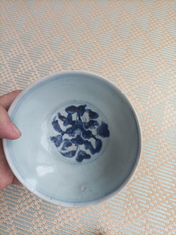 古玩陶瓷明代中期.青花纏枝花卉紋茶碗拍賣,當(dāng)前價格1380元