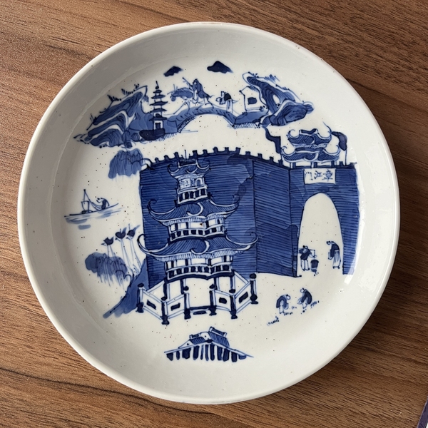古玩轉(zhuǎn)賣青花亭臺樓閣山水紋筆洗拍賣,當(dāng)前價格588元