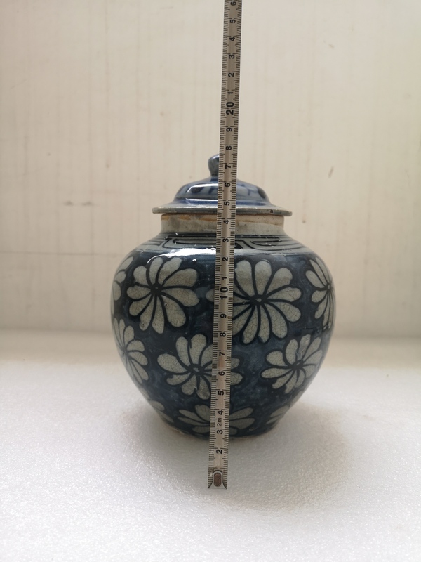 古玩陶瓷花卉紋青花蓋罐拍賣,當(dāng)前價(jià)格450元