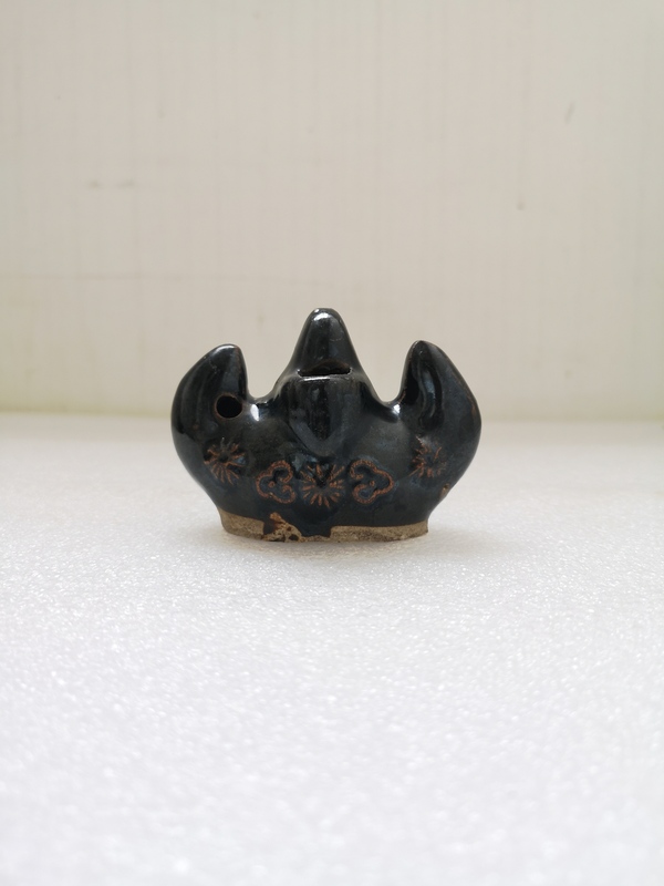 古玩陶瓷黑釉筆山拍賣(mài),當(dāng)前價(jià)格680元