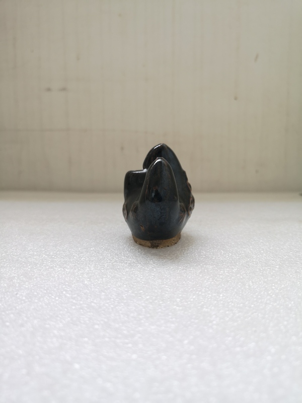 古玩陶瓷黑釉筆山拍賣(mài),當(dāng)前價(jià)格680元