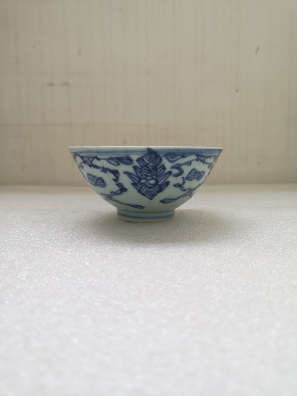 古玩陶瓷花卉紋青花碗拍賣,當前價格398元