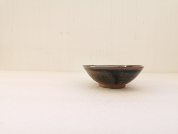 古玩陶瓷澀圈圈足小碗拍賣,當前價格298元