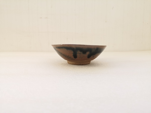 古玩陶瓷澀圈圈足小碗拍賣,當前價格298元
