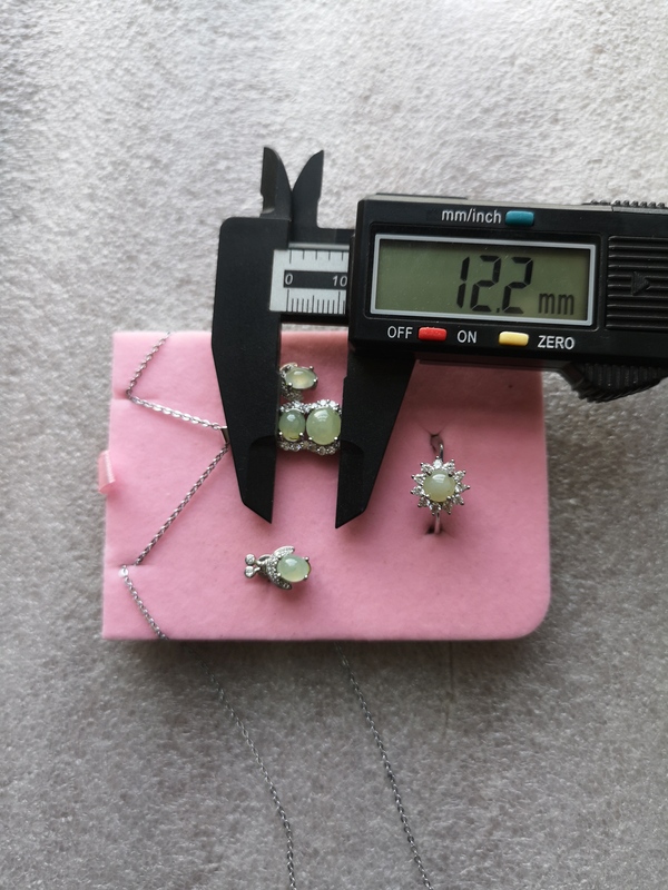 古玩玉器天然翡翠鑲嵌首飾拍賣,當(dāng)前價(jià)格450元