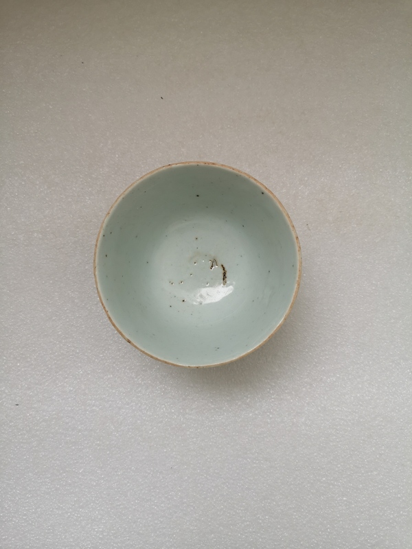 古玩陶瓷清中期豆青釉杯拍賣,當前價格550元