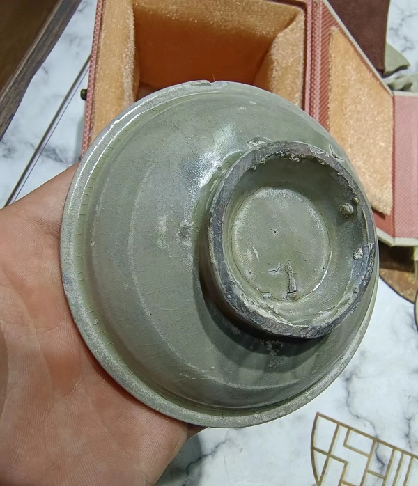 古玩陶瓷館藏級珍品五代十國青釉折沿洗拍賣,當前價格5880元