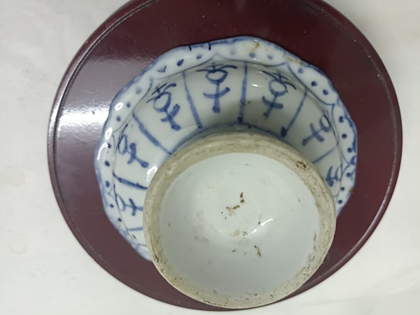 古玩陶瓷清道光花卉紋青花高足盤拍賣，當(dāng)前價(jià)格1000元