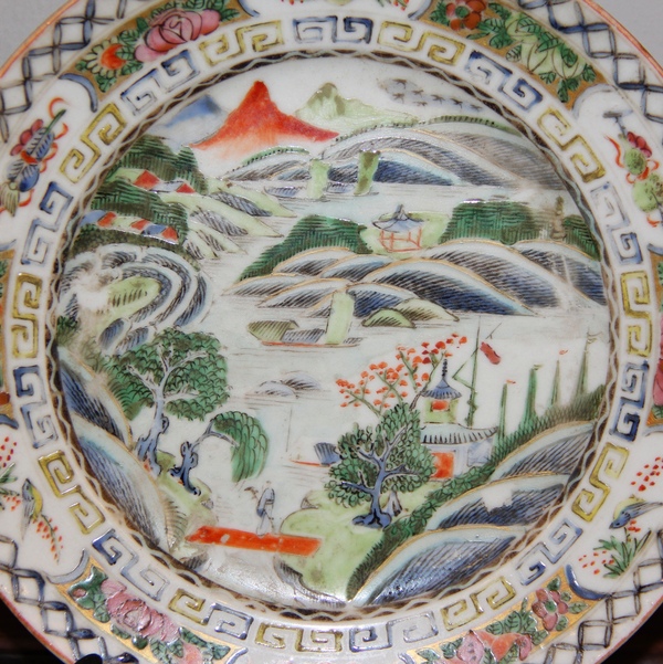 古玩陶瓷清晚期?廣彩山水紋盤（全品）拍賣，當(dāng)前價(jià)格958元