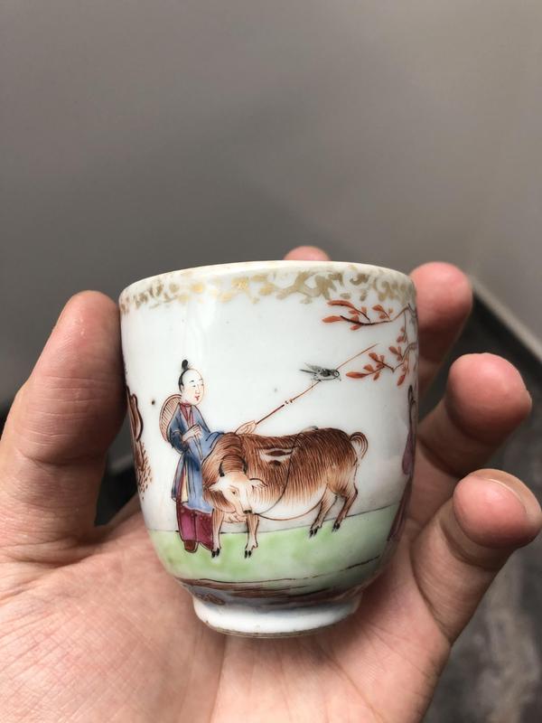 古玩陶瓷乾隆暗春宮馬克杯拍賣,當(dāng)前價(jià)格1200元