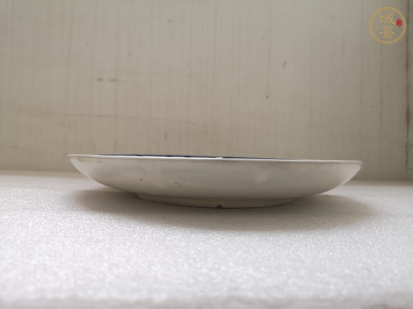 古玩陶瓷清末民初·青花荷花紋盤真品鑒賞圖