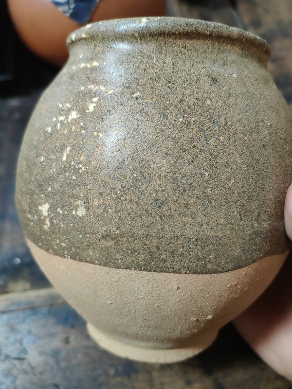 古玩陶瓷宋代茶葉末釉罐子拍賣,當前價格200元