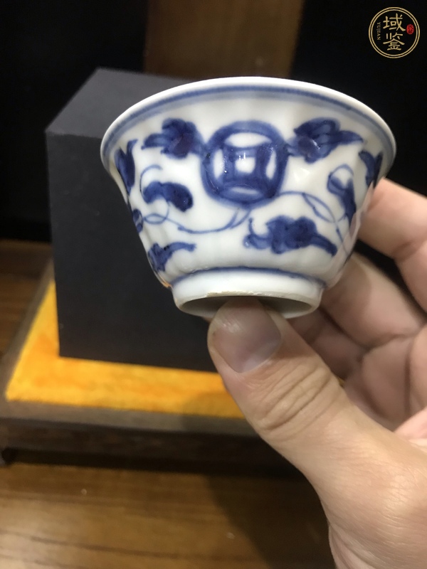 古玩陶瓷康熙·青花花卉紋杯真品鑒賞圖