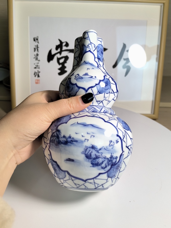 古玩陶瓷山水紋青花葫蘆瓶拍賣，當(dāng)前價格390元