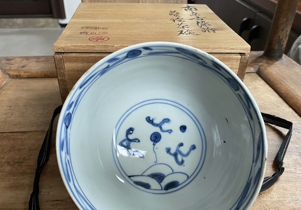 古玩陶瓷青花赤壁賦詩(shī)文茶碗拍賣，當(dāng)前價(jià)格12000元