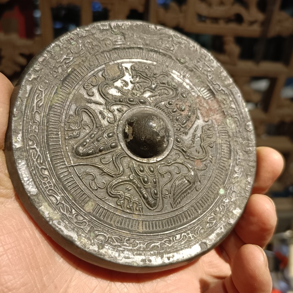 古玩銅器西漢古單龍鏡拍賣(mài)，當(dāng)前價(jià)格2500元