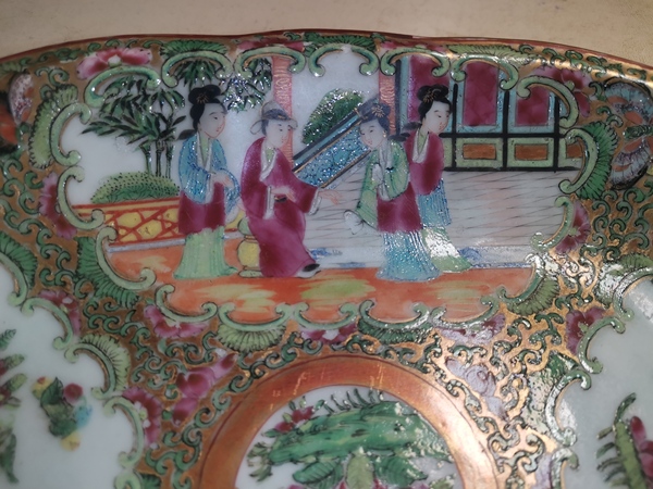 古玩陶瓷清中晚期 廣彩花鳥人物故事紋海棠盤拍賣,當前價格2200元