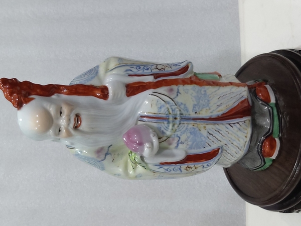 古玩陶瓷粉彩壽星人物塑像拍賣,當前價格0元
