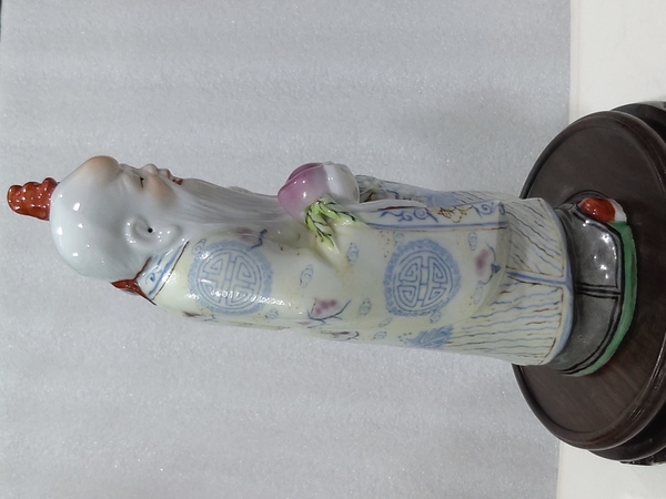 古玩陶瓷粉彩壽星人物塑像拍賣,當前價格0元