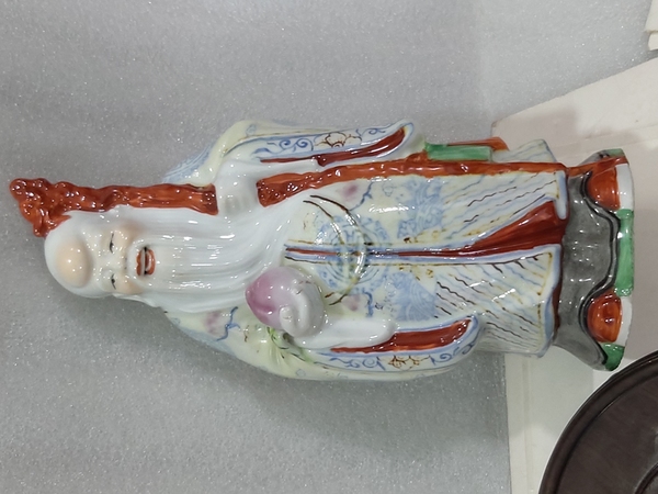 古玩陶瓷粉彩壽星人物塑像拍賣,當前價格0元