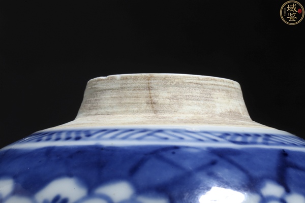 古玩陶瓷【帶保真卡】清康熙·青花留白冰梅紋手把罐拍賣,當前價格1850元