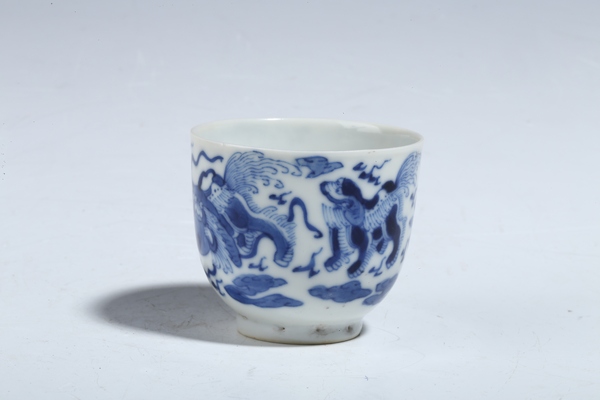 古玩陶瓷青花五世同堂主人杯拍賣,當前價格2288元