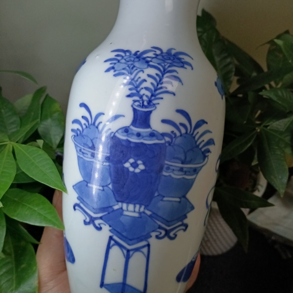 古玩陶瓷清中晚青花博古花卉羅漢瓶拍賣(mài),當(dāng)前價(jià)格8800元
