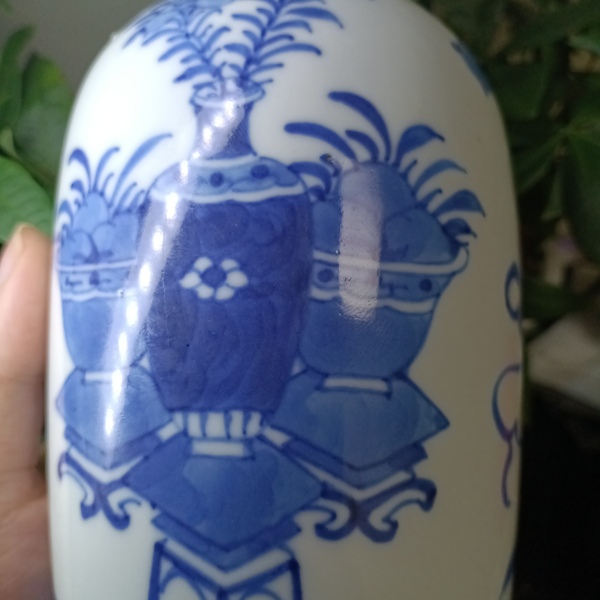 古玩陶瓷清中晚青花博古花卉羅漢瓶拍賣(mài),當(dāng)前價(jià)格8800元