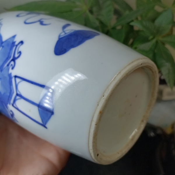 古玩陶瓷清中晚青花博古花卉羅漢瓶拍賣(mài),當(dāng)前價(jià)格8800元