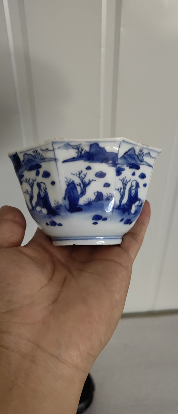 古玩陶瓷順治·人物山水青花八方碗拍賣,當前價格4800元