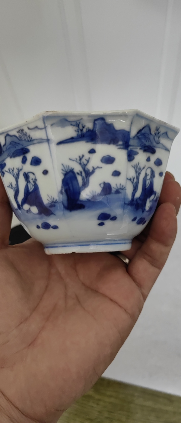 古玩陶瓷順治·人物山水青花八方碗拍賣,當前價格4800元