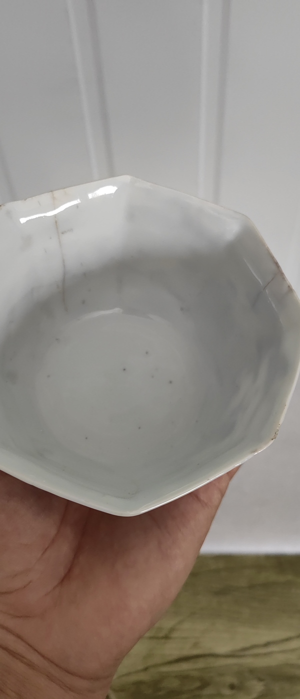 古玩陶瓷順治·人物山水青花八方碗拍賣,當前價格4800元