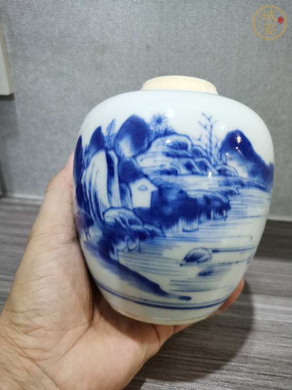 古玩陶瓷山水紋青花罐真品鑒賞圖