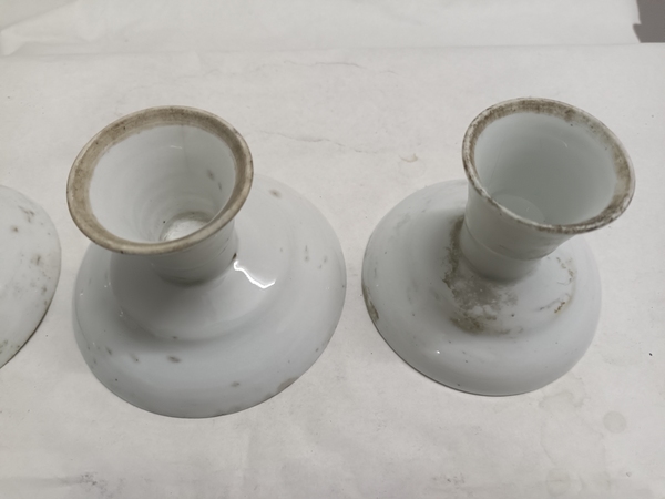 古玩陶瓷民國(guó)花卉紋高足盤三個(gè)拍賣,當(dāng)前價(jià)格68元