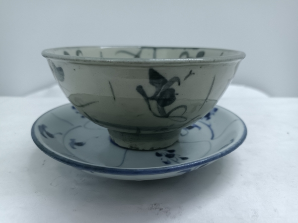 古玩陶瓷清中青花靈芝花卉紋茶碗碟拍賣，當前價格300元