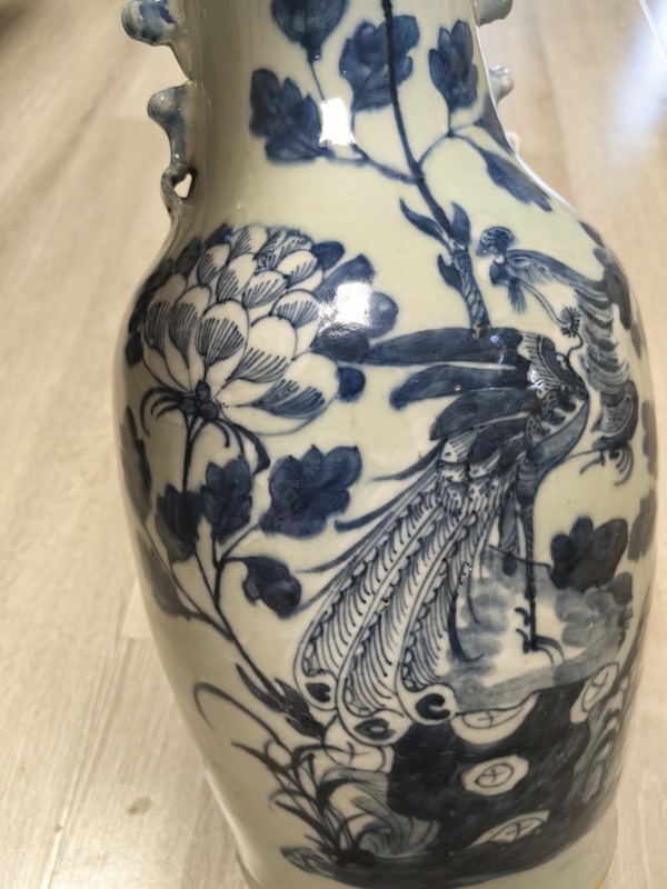 古玩陶瓷豆青釉青花瓶拍賣,當前價格3000元